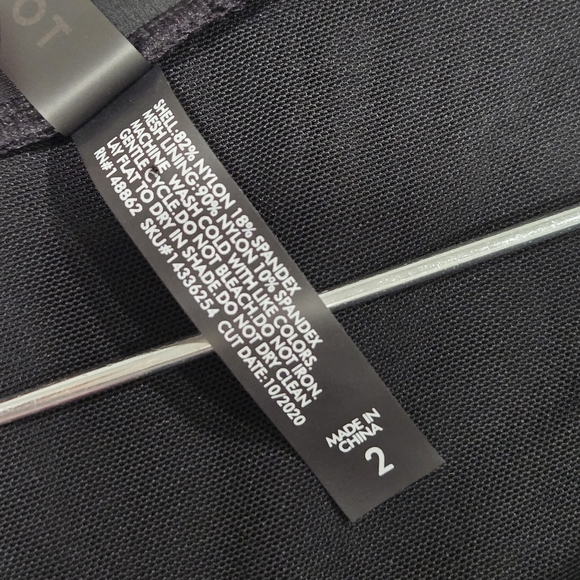 Torrid Black Long Sleeve Swimsuit with Yellow Zipper 2X - Picture 4 of 8